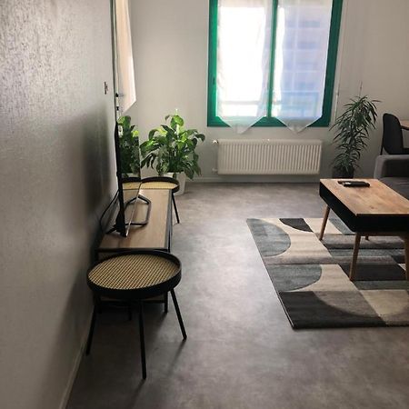 Superbe Appartement En Plein Centre Ville. Ла-Рош-сюр-Іон Екстер'єр фото