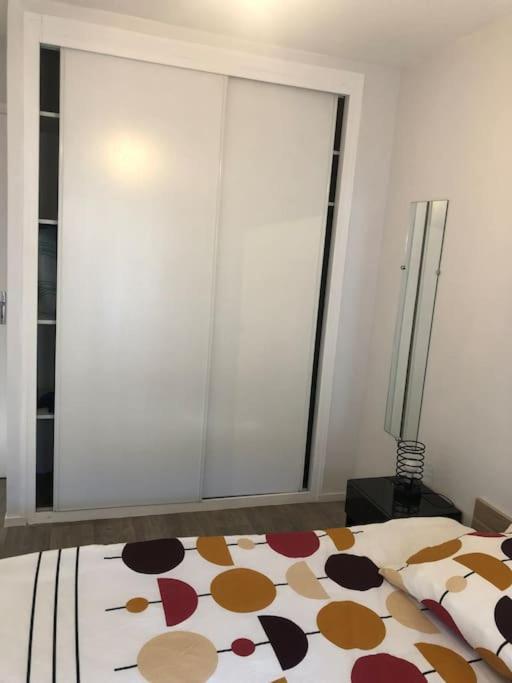 Superbe Appartement En Plein Centre Ville. Ла-Рош-сюр-Іон Екстер'єр фото